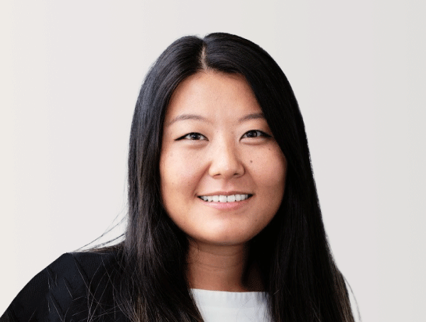 Headshot-Amy_Wang (1)